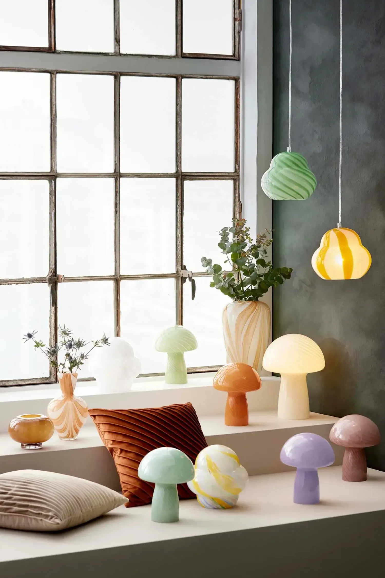 Hot Bahne - Candy Bordlampe - Hvid - Højde 22 cm