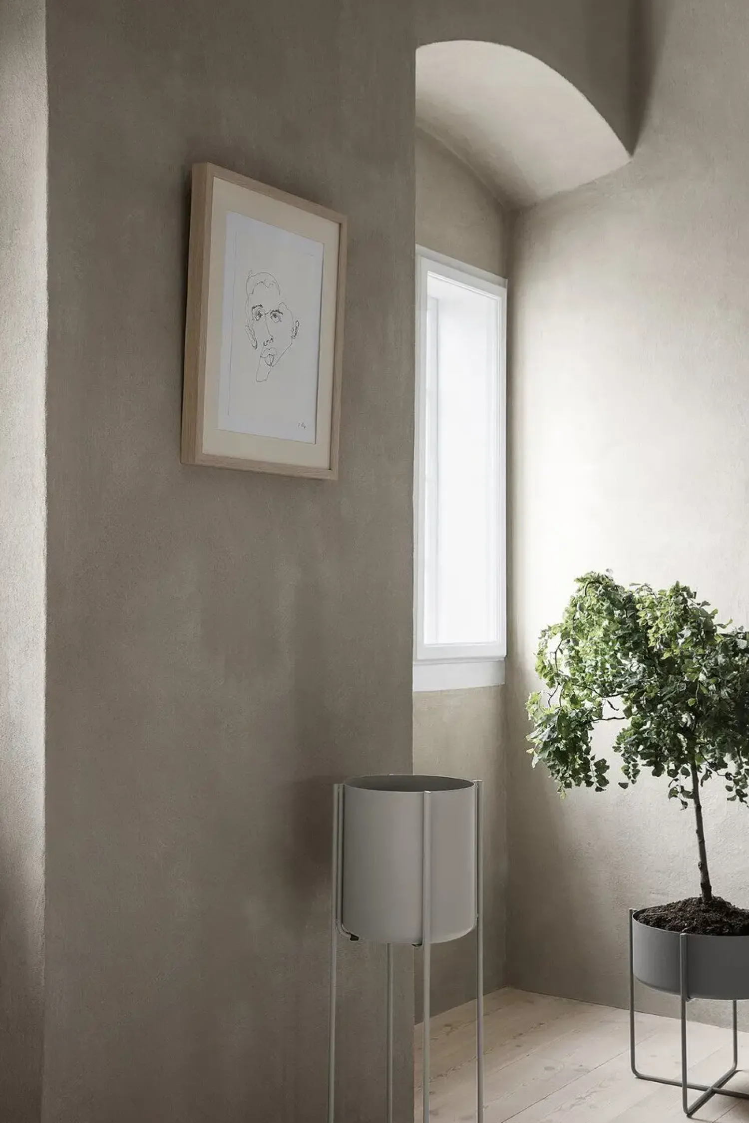 Outlet Blomus - Plant Stand - Mourning Dove - KENA