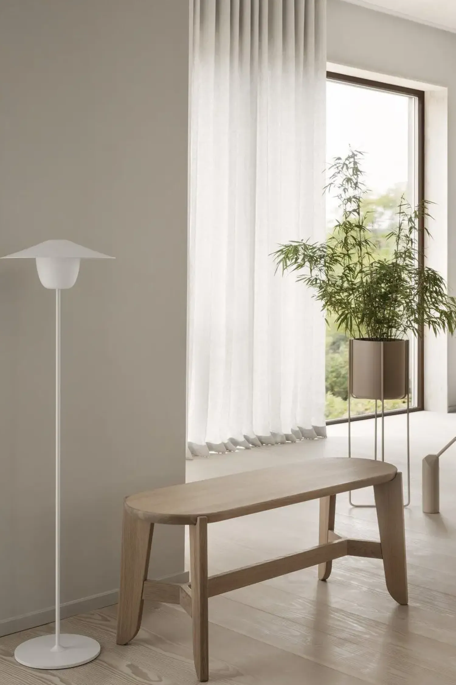 Hot Blomus - Plant Stand - Nomad - KENA