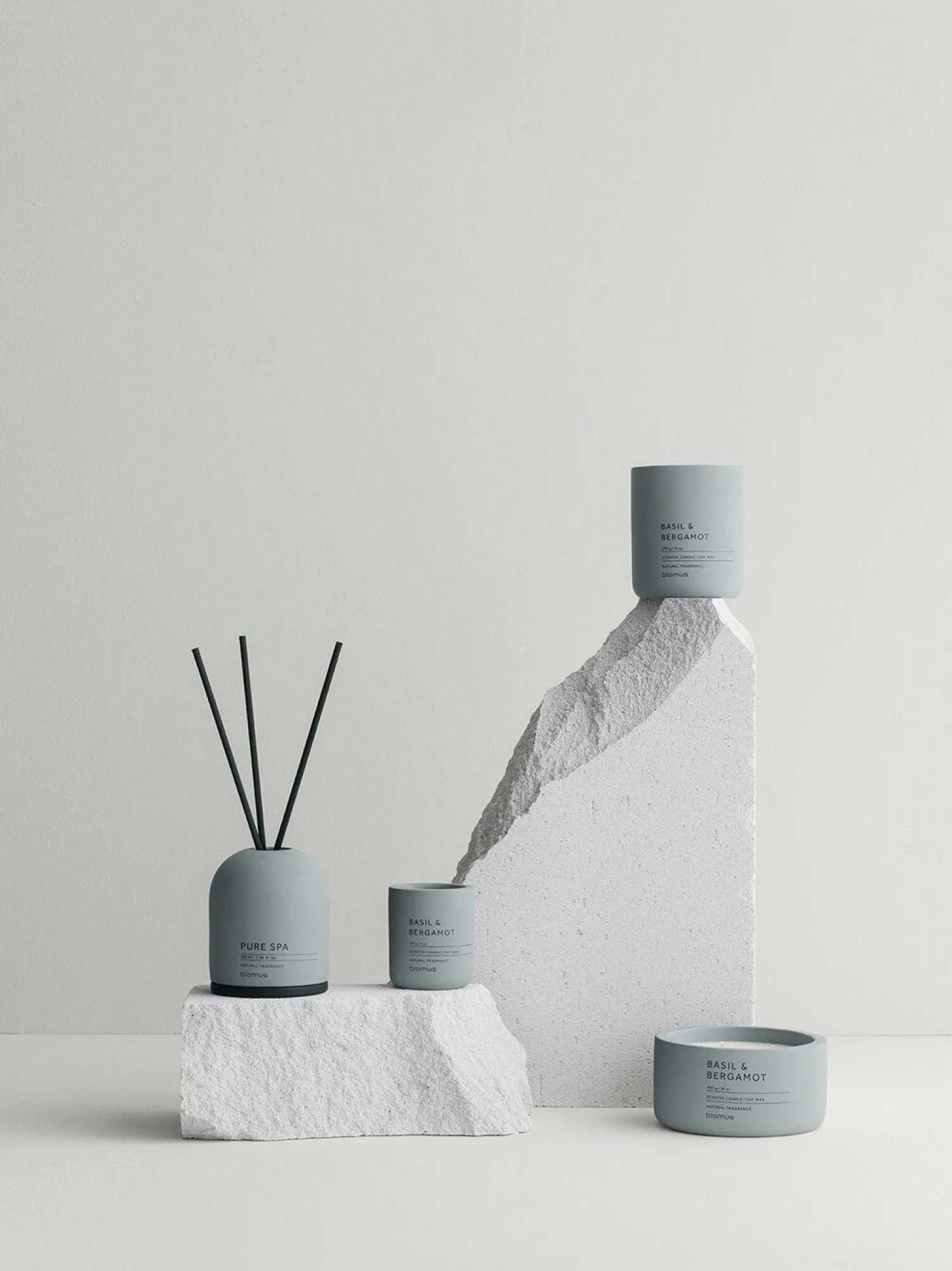 Sale Blomus - Scented Candle - Basil & Bergamot - Pine Gray - FRAGA