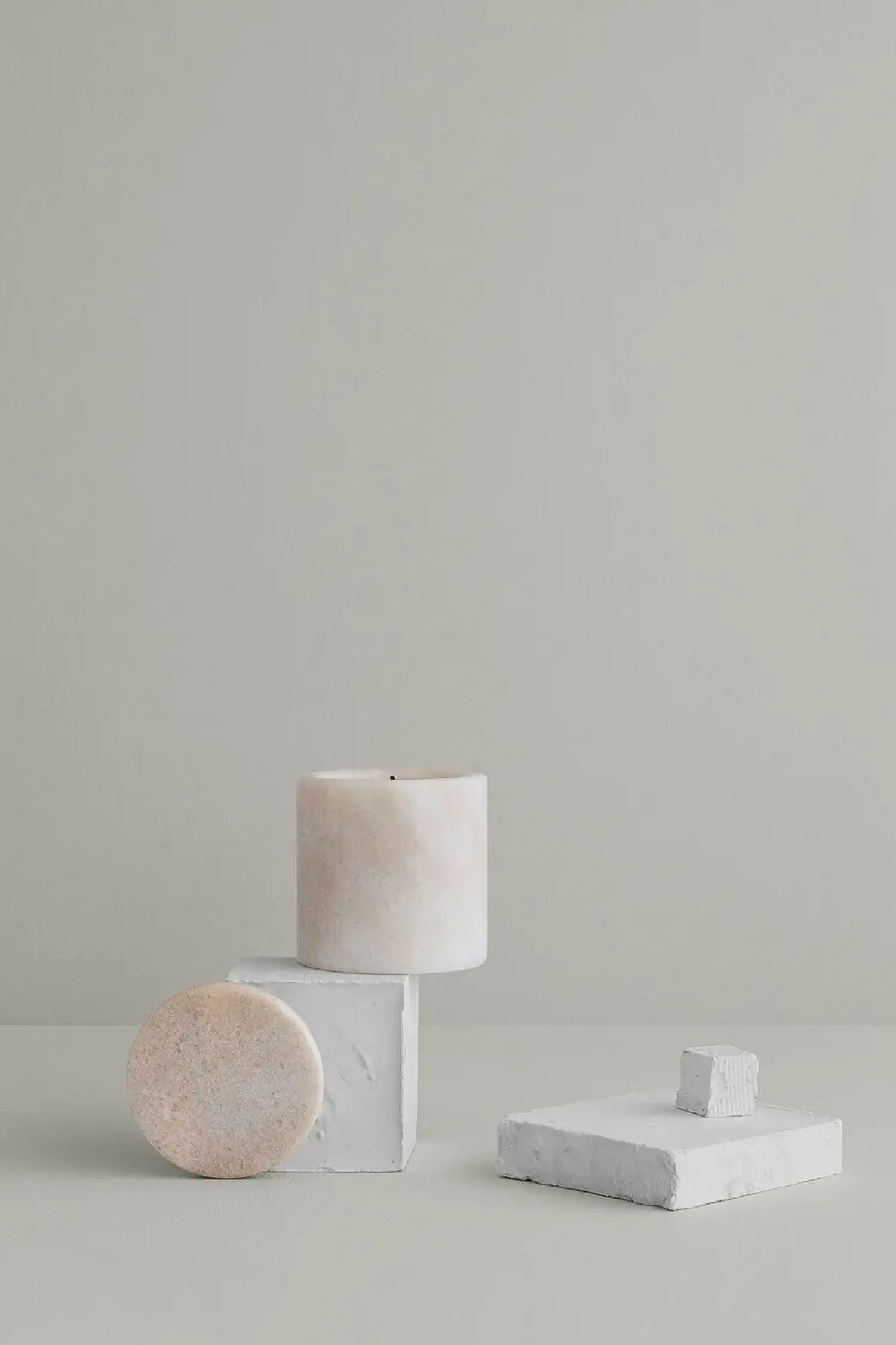 Hot Blomus - Scented Marble Candle - Moonbeam - FRABLE