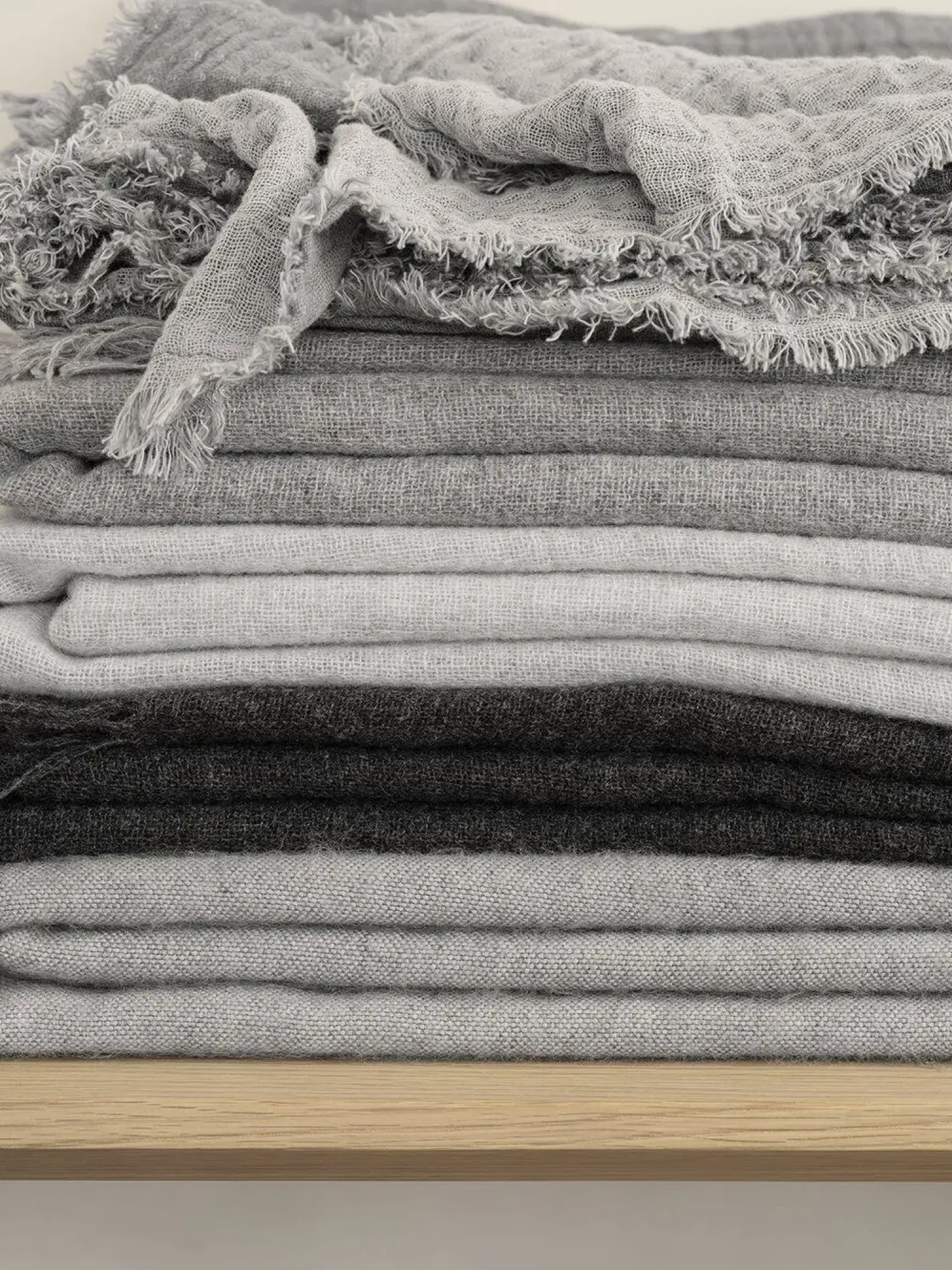 Hot Blomus - Throw - Micro Chip - MERINO