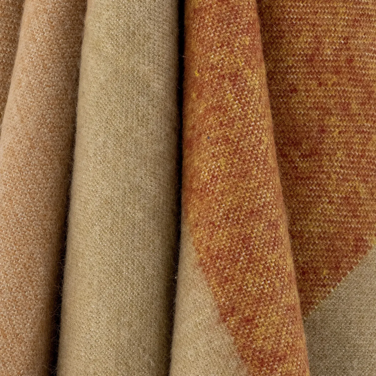 Hot Bloomingville - Ara Plaid, Brun, Akryl