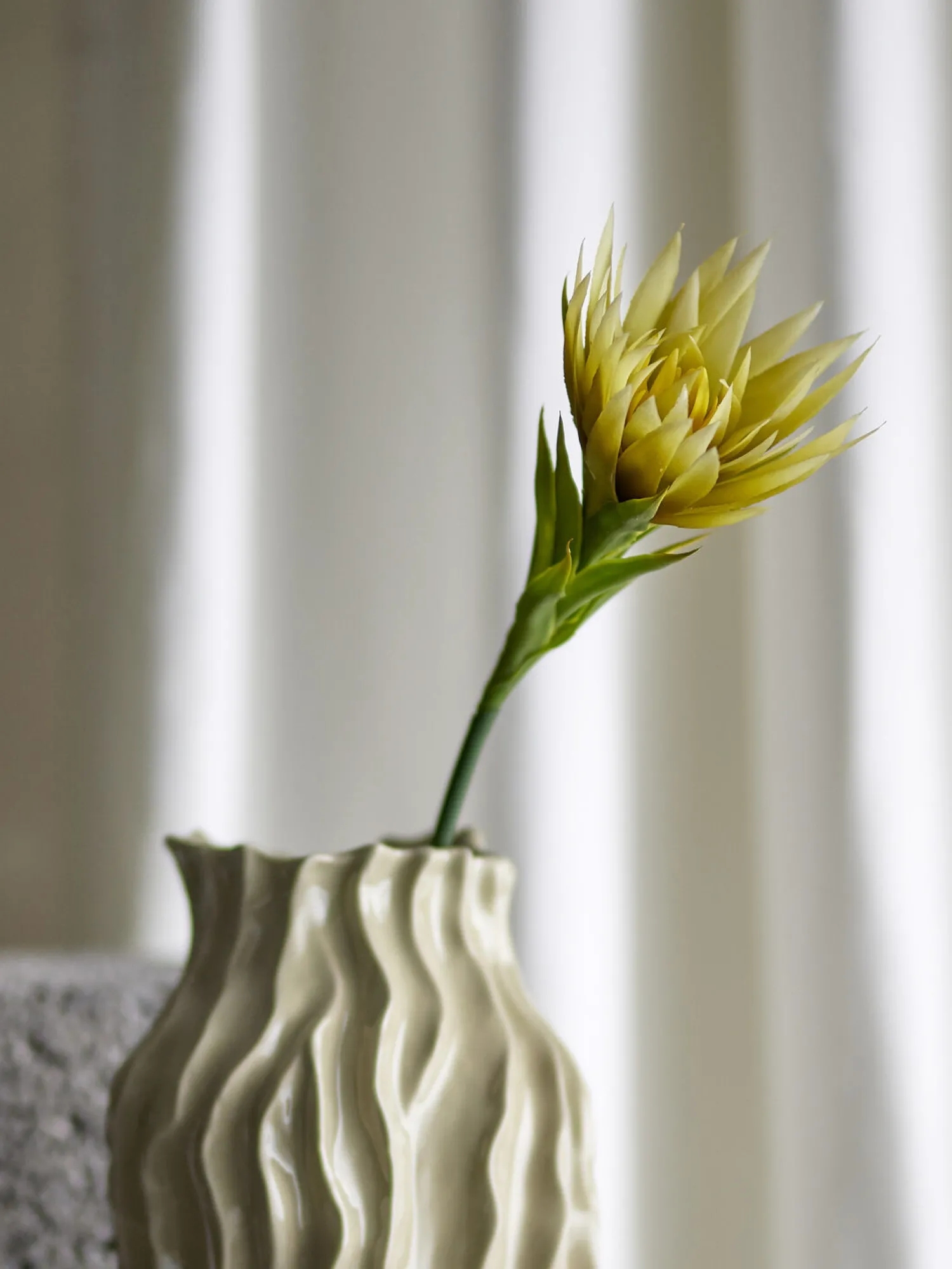 Outlet Bloomingville - Lily Kunstig stilk, Gul, Plastik
