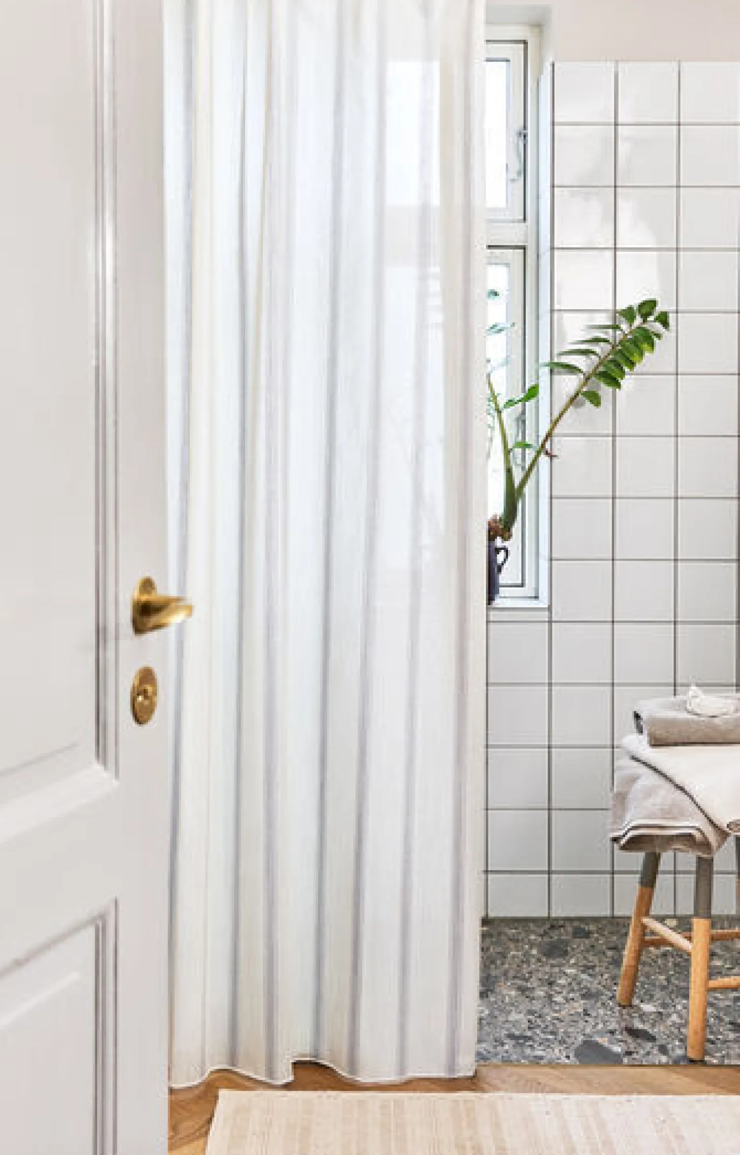 Best Compliments - Badeforhæng - Lumien shower curtain w/eyelets 200 cm - Sand