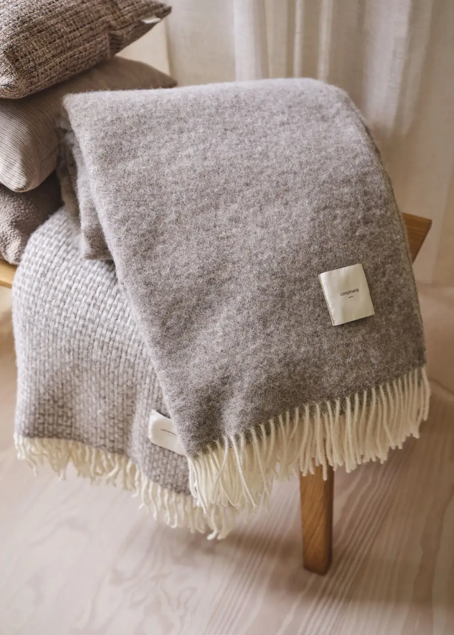 Sale Compliments - Plaid - Duo Throw -140x200 cm - Taupe