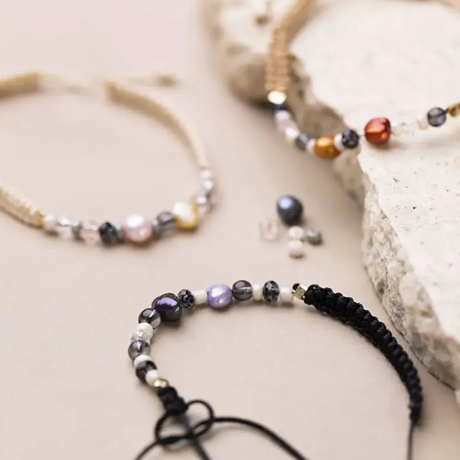 Clearance Creativ Company - Mini DIY Kit Smykker, Armbånd med knyttet lås, 1 pk.