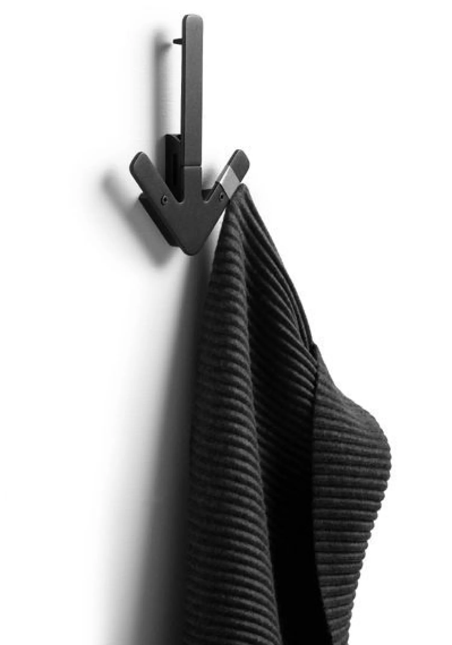 Online Design House Stockholm - Arrow Hanger/Knage - sort