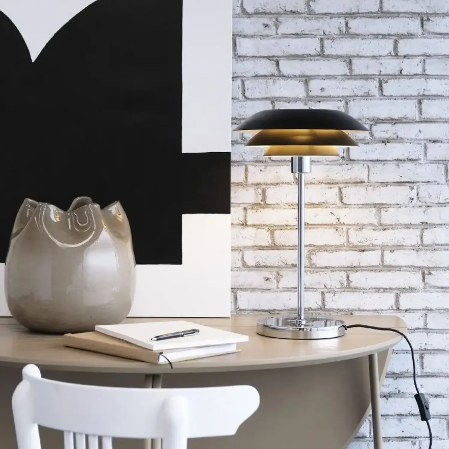 Sale Dyberg Larsen - DL31 Bordlampe - Mat sort, Ø: 31 cm x H: 50 cm