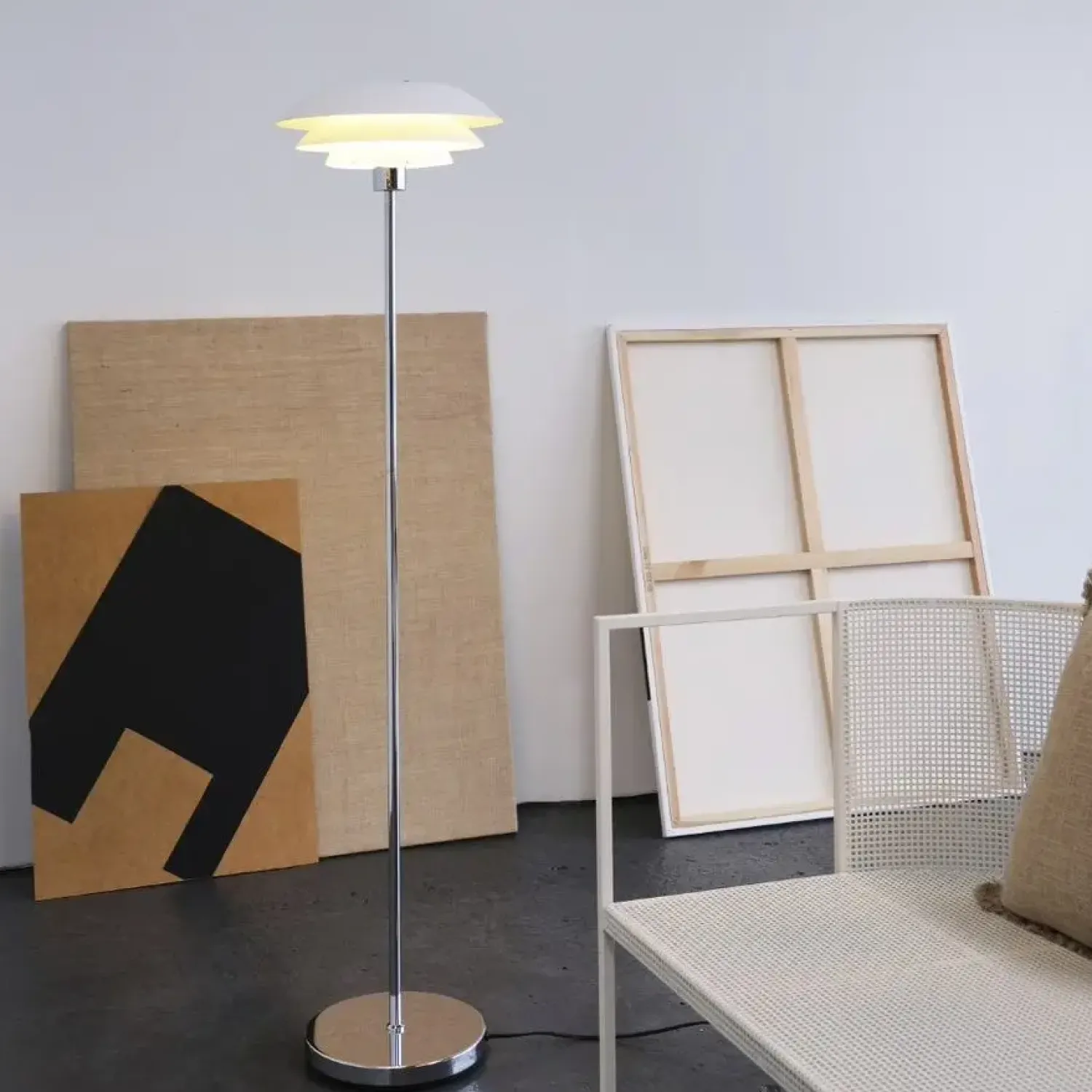 New Dyberg Larsen - DL31 Gulvlampe - Mat hvid, 133 cm