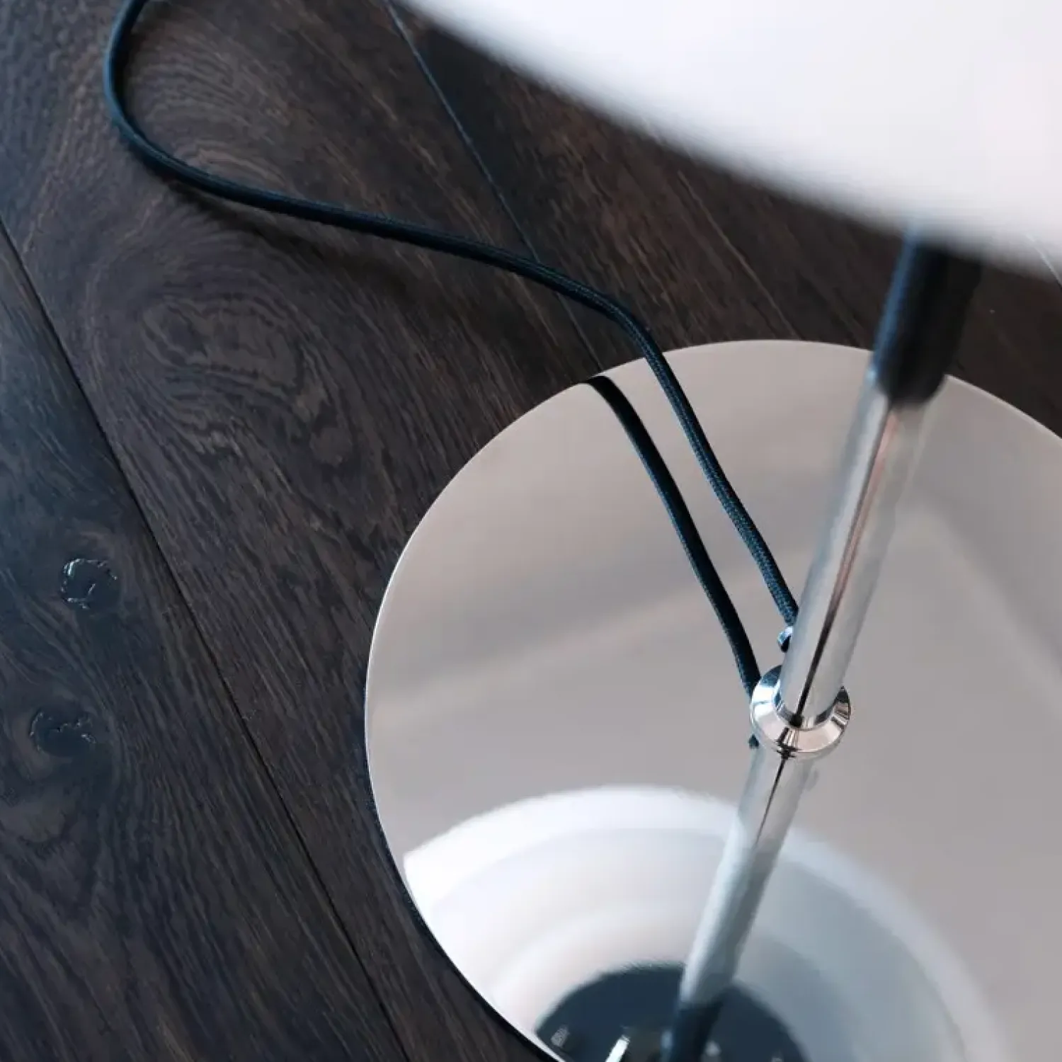 Dyberg Larsen - DL31 Opal bordlampe - Opal/Krom