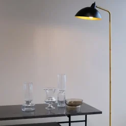Online Dyberg Larsen - Futura Antik Brass Floor gulvlampe Sort og mørk messing