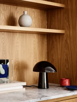 Sale Fritz Hansen - Bordlampe - Night Owl Steel - Sort PVD