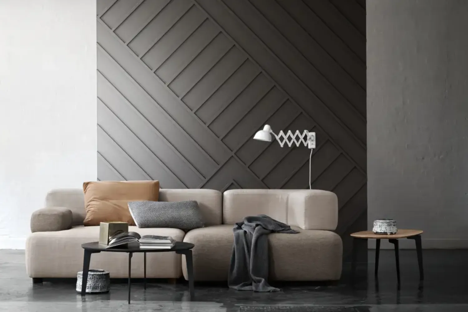 Hot Fritz Hansen - Kaiser Idell 6718-W - Væglampe - Hvid