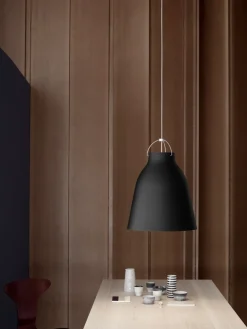 New Fritz Hansen - Loftlampe - Caravaggio™ Matt - Sort - P3 Large
