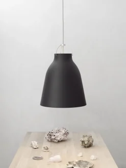 New Fritz Hansen - Loftlampe - Caravaggio™ Matt - Sort - P3 Large