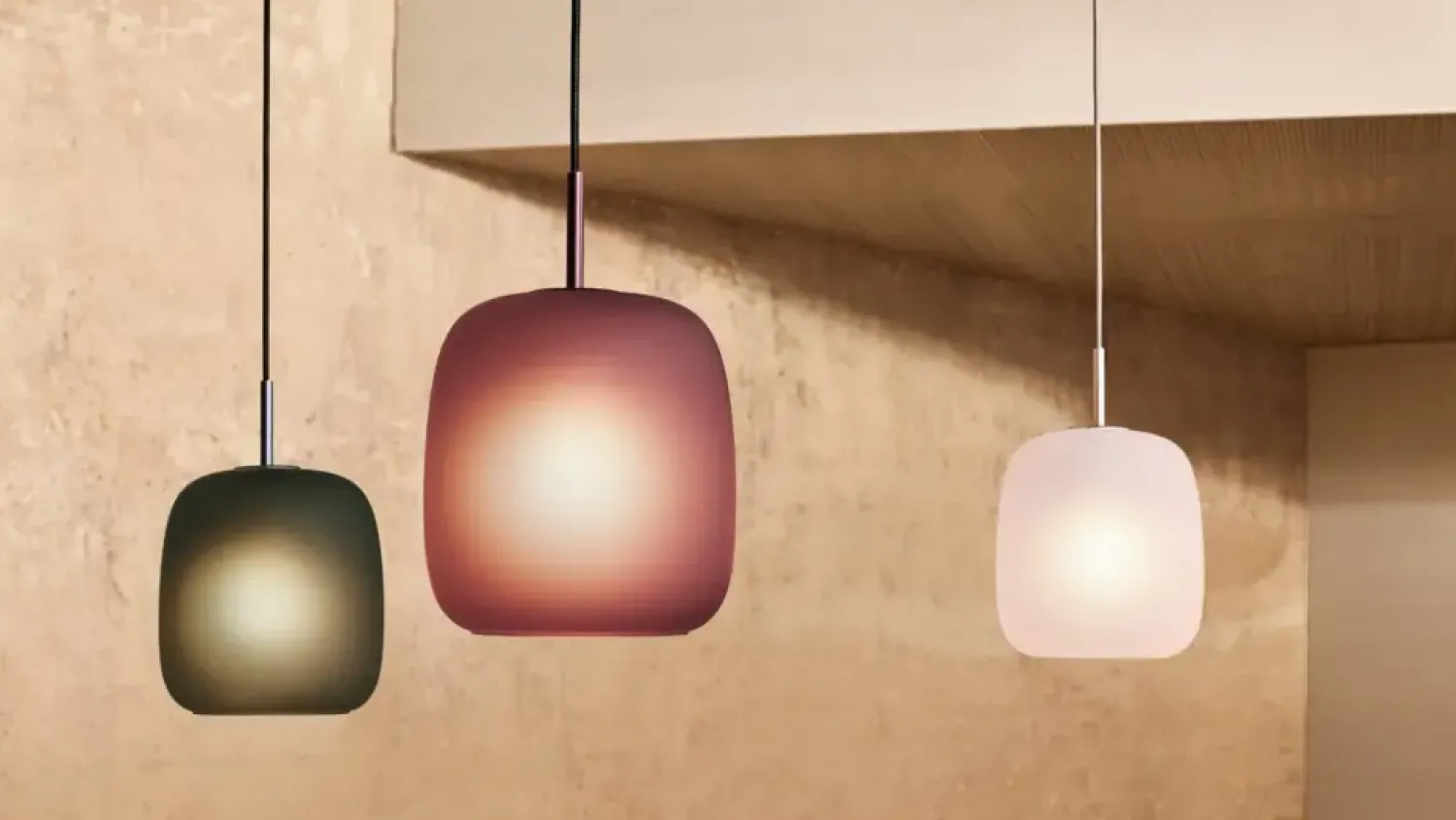New Fritz Hansen - Loftlampe - Maluma H350 - Rosa