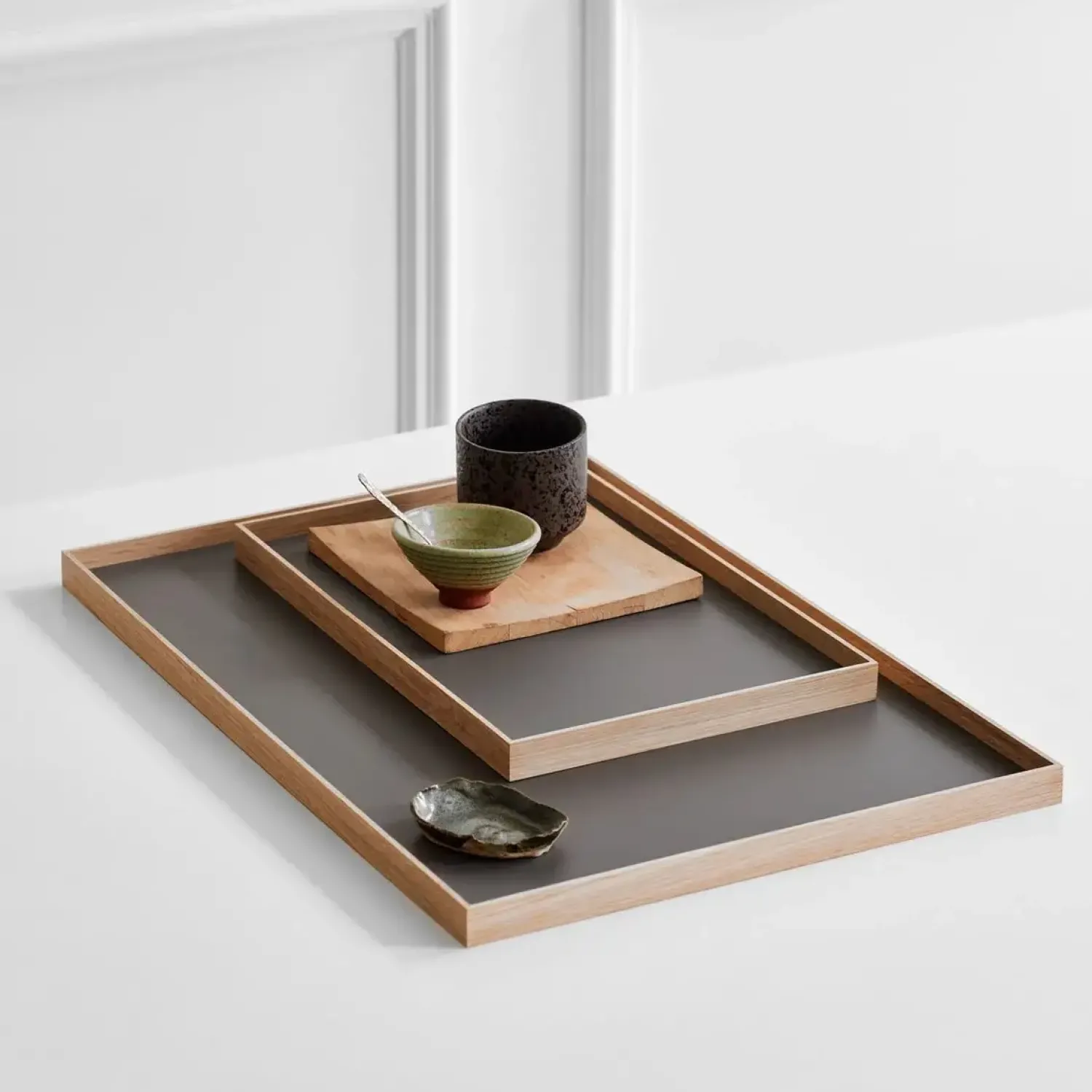New Gejst bakke - Frame tray large i eg/grå - 50x35 cm