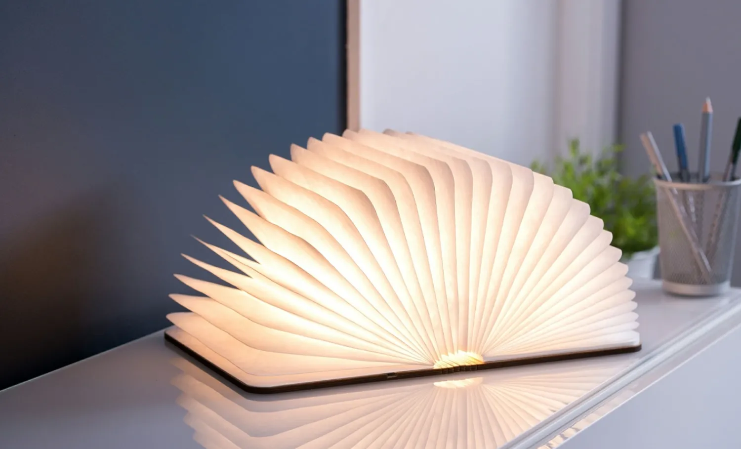 Sale Gingko - LED Smart Booklight- Mini Walnut