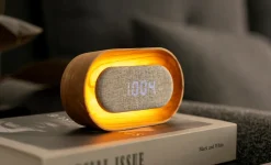 Best Gingko - Lumos Clock - Vækkeur - Hvid ask