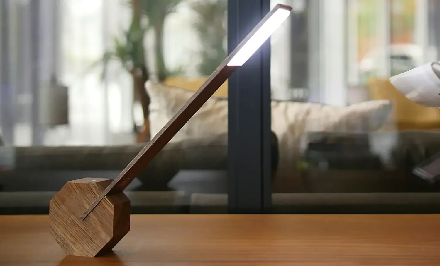 Outlet Gingko - Octagon One Desk Lamp - Walnut