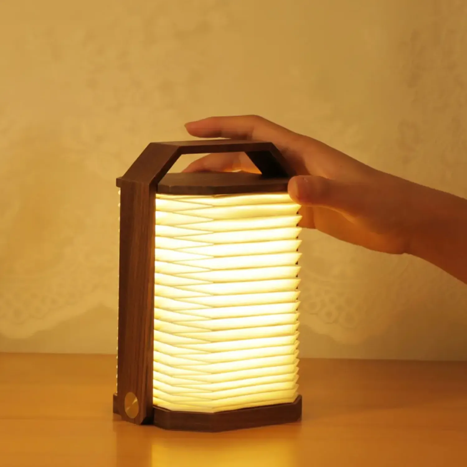 Hot Gingko - Smart Origami Lamp - Walnut