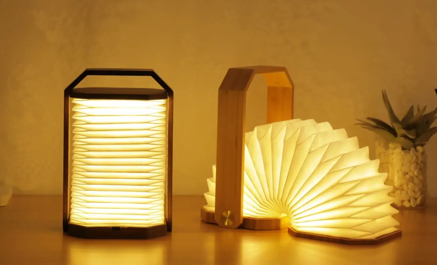 Hot Gingko - Smart Origami Lamp - Walnut