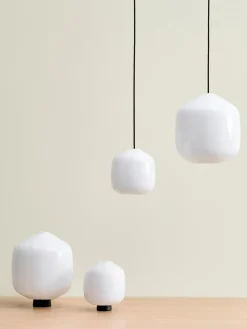 Best Hay - Buoy Glass Pendel - Sort ledning - Hvid - 300