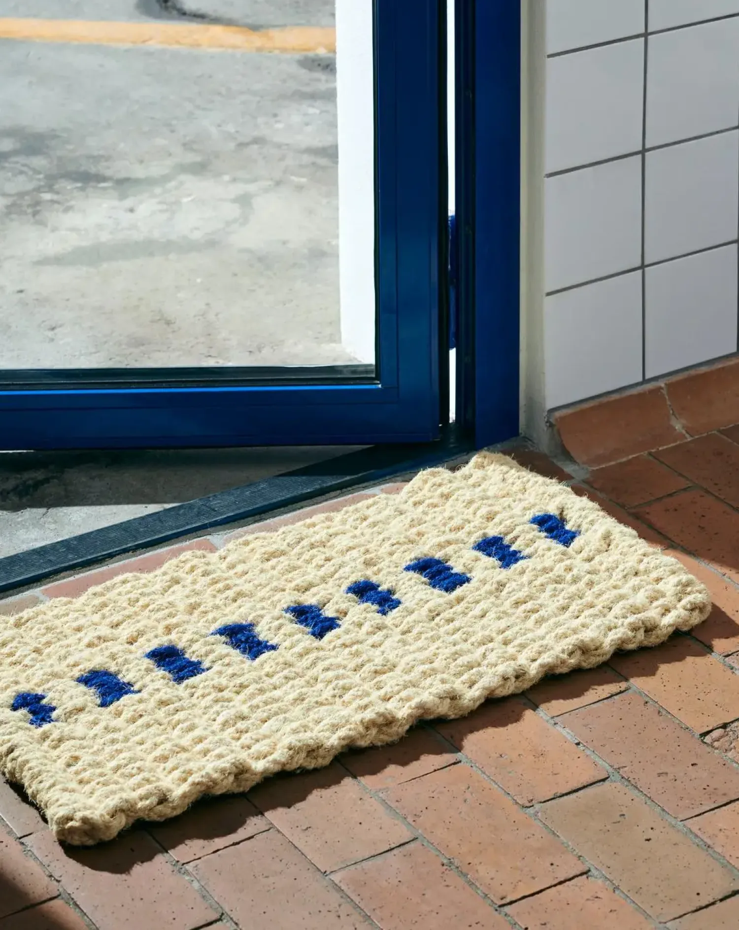 Outlet Hay - Coco Door Mat - Dot - White & Blue - White and blue - 619
