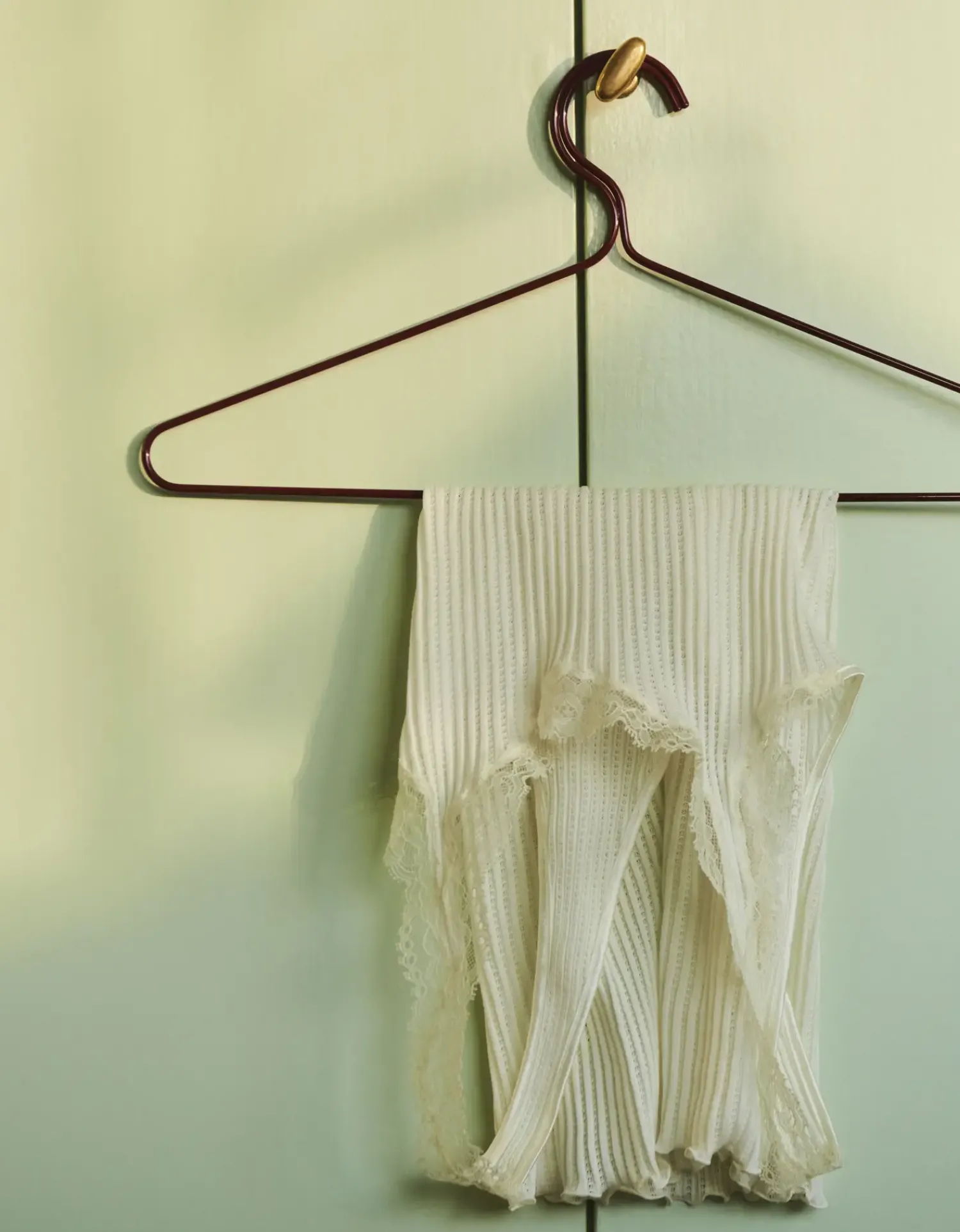 Discount Hay - Colour Hanger - Set of 3 - Mirror