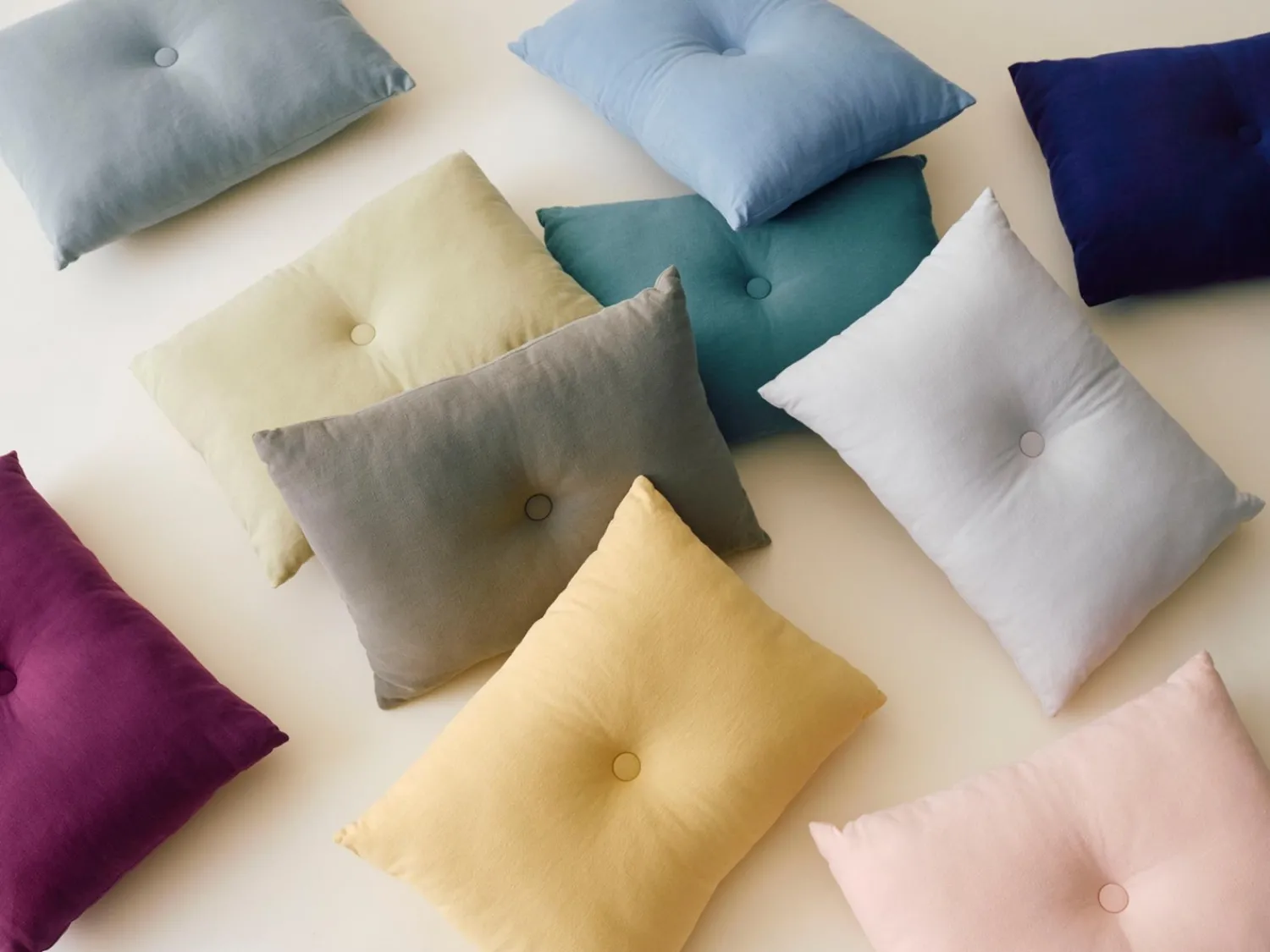 Online Hay - Dot Cushion - Linen - Light grey