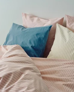 Clearance Hay - Fineline Duvet Cover - 200 x 220 - Soft pink