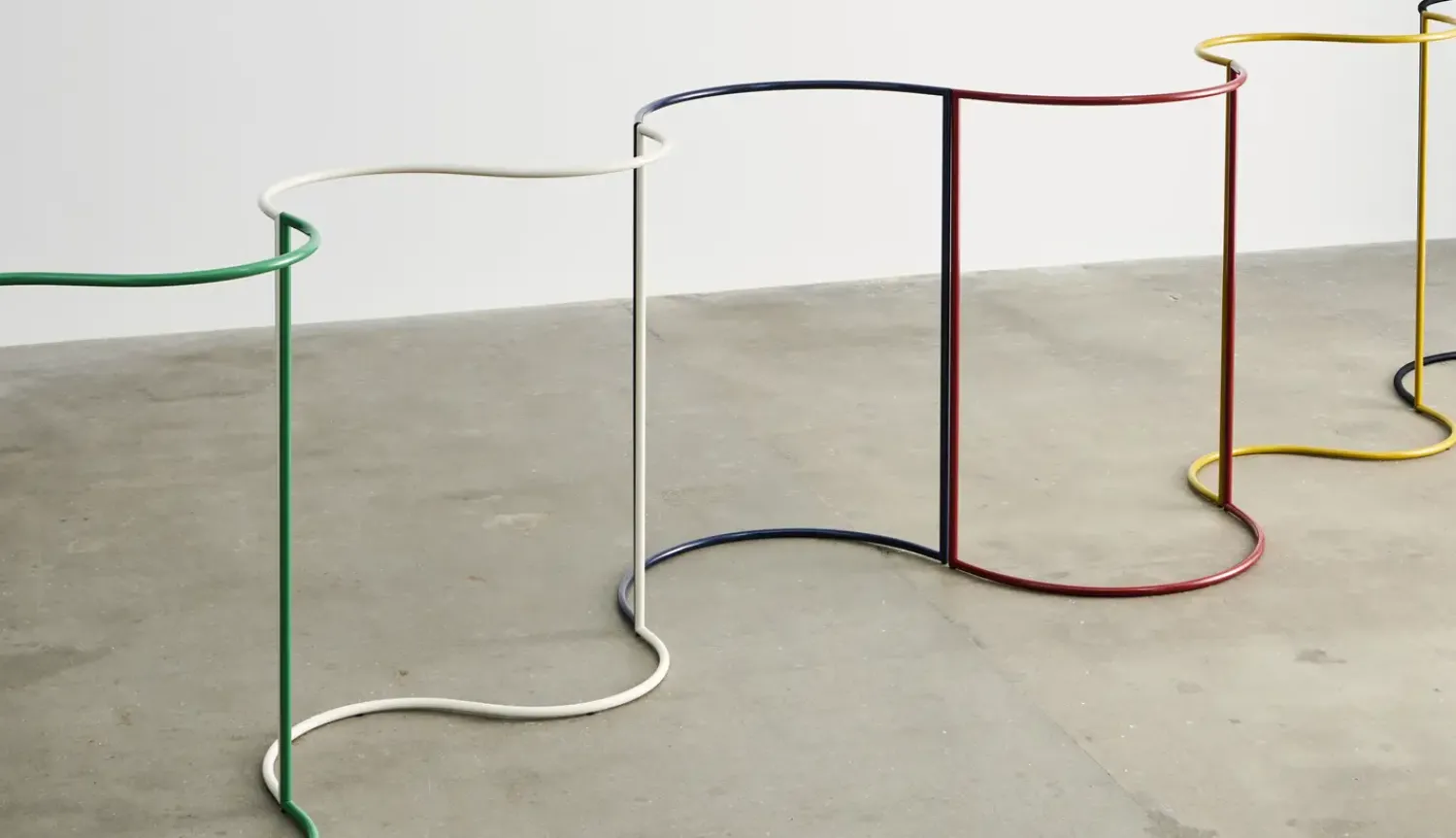 Outlet Hay - garderobestativ - Colour Rack - S-Shape - Jungle green - grøn
