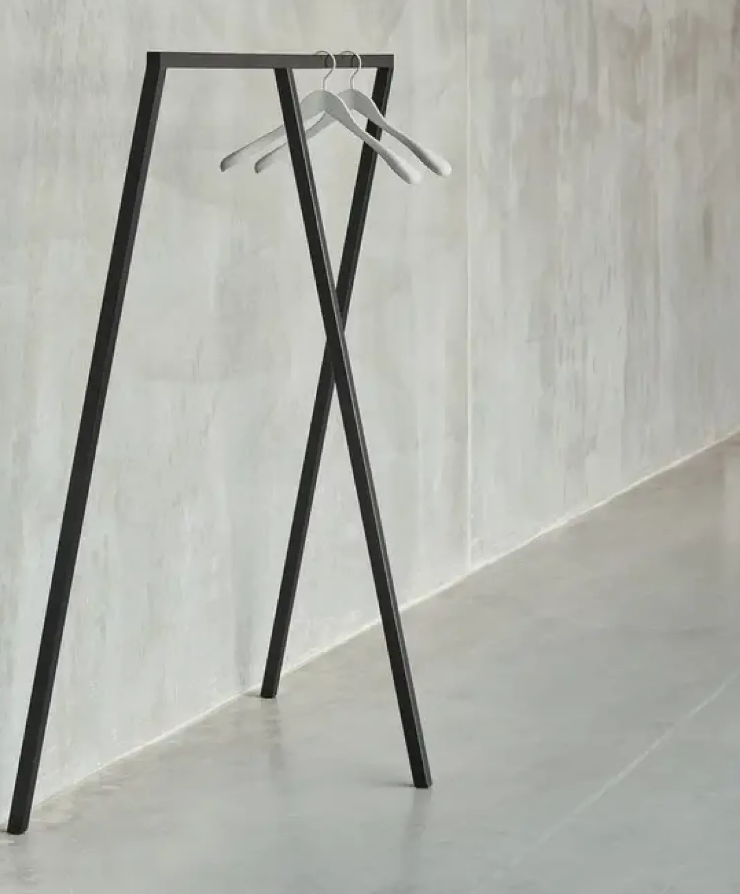 Sale Hay - Garderobestativ - Loop stand wardrobe - Sort - Stor