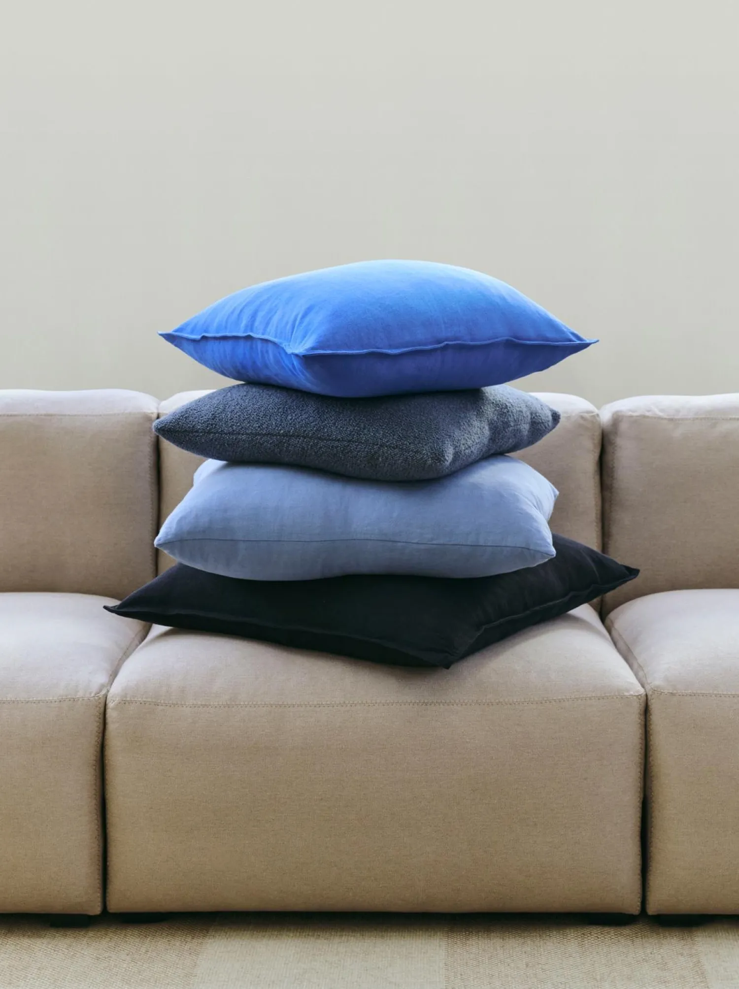 Best Hay - Linen Cushion Cover - 60 x 60 - Light blue