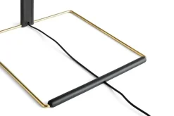 New Hay - Matin bordlampe - med hvid skærm - Small - Højde 38 cm