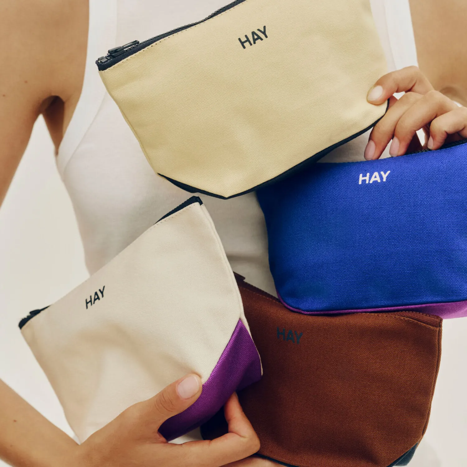 Discount Hay - Multi Pouch - Small - Electric blue multi