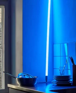 Clearance Hay - Neon Tube LED - Blå - Neonrør med blåt lys - 150 cm