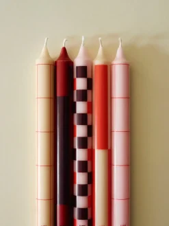 Hot Hay - Pattern Candle - Light pink, bordeaux, red and silver checks