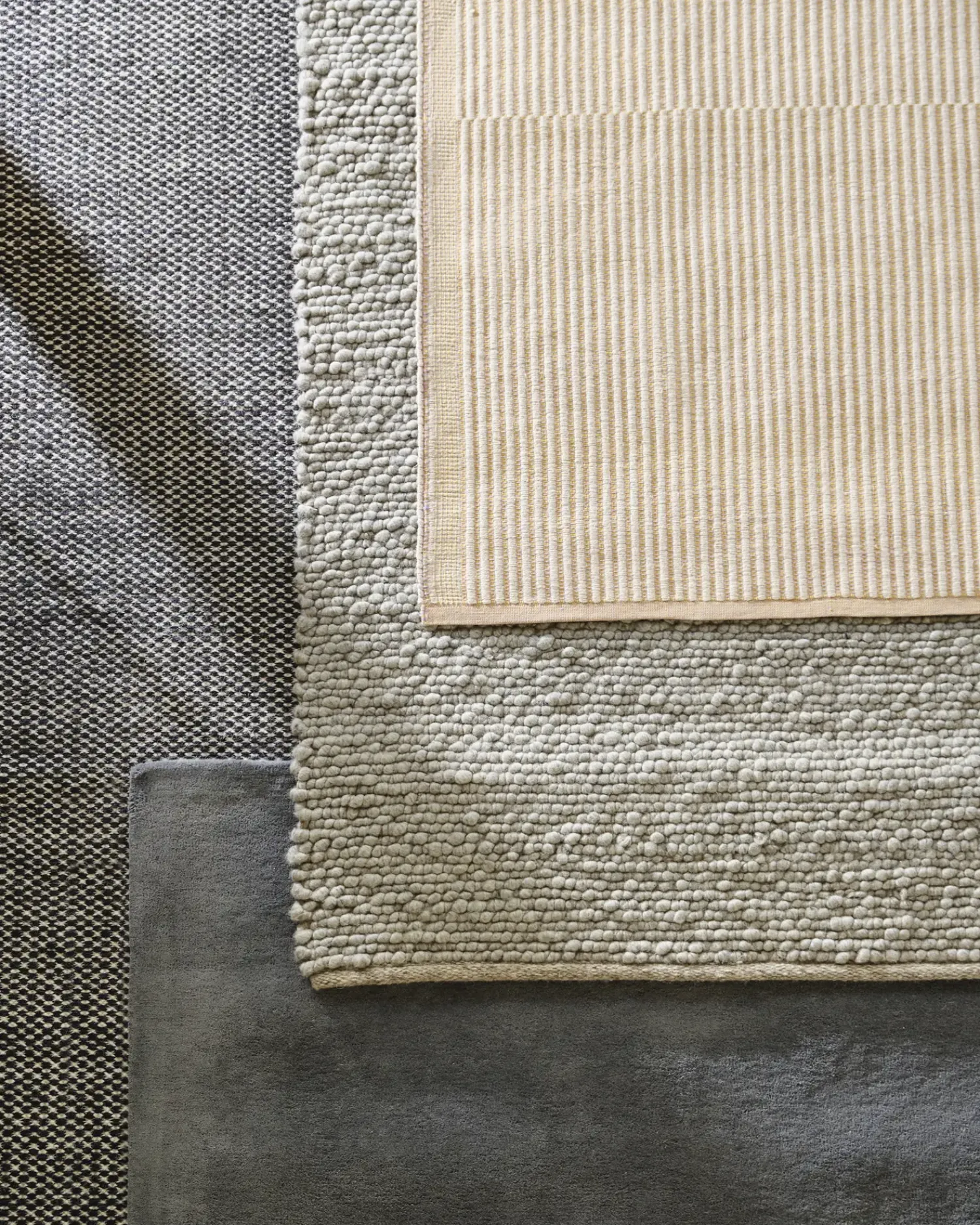 New Hay - Raw Rug No. 2 - Dark Grey/Mørkegrå - 170 x 240 cm