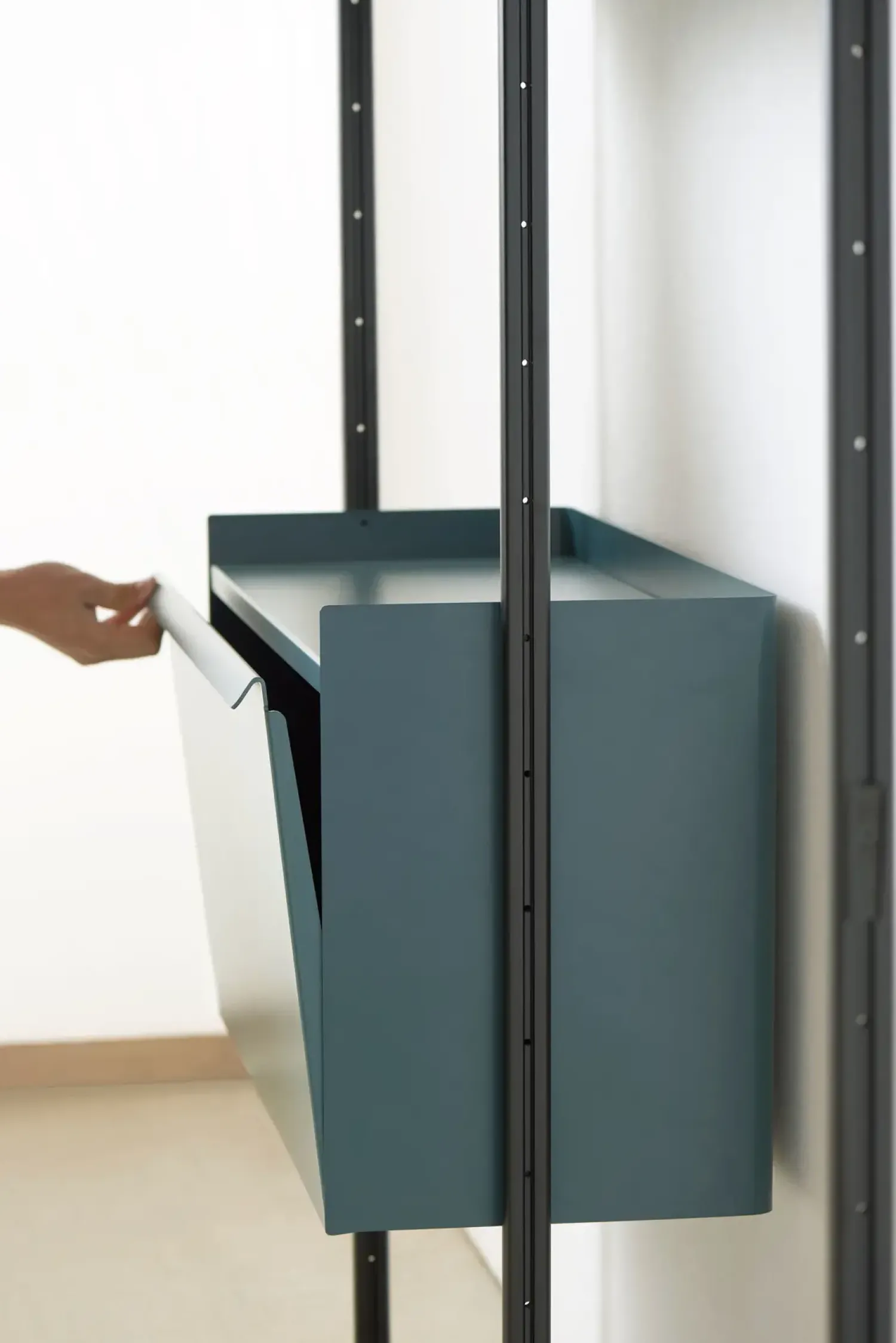 Online Hay - Reol - Pier System 1001 - 1 kolonne - Blå/Sort - 82 X 34 X 209 cm