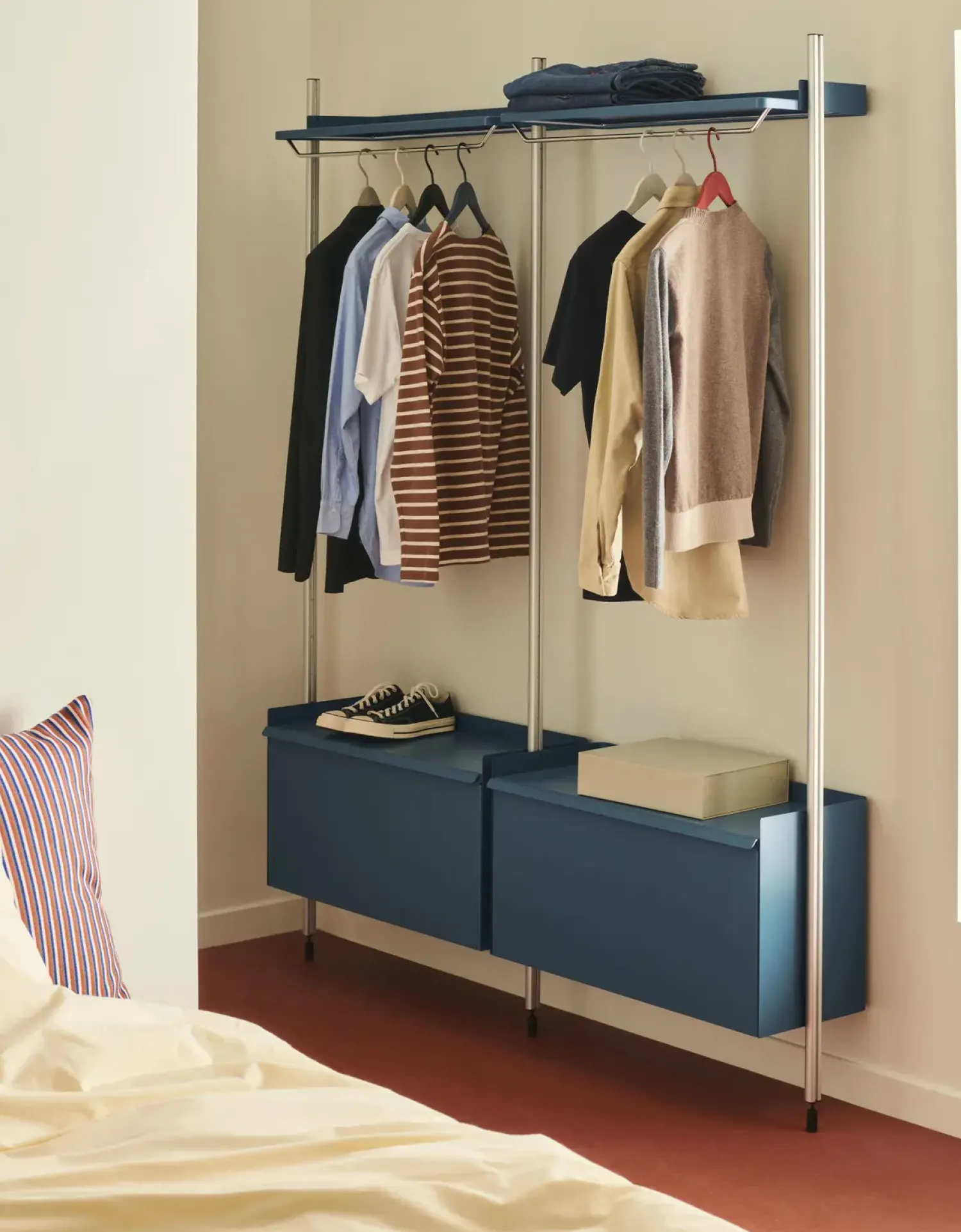 Online Hay - Reol - Pier System 1001 - 1 kolonne - Blå/Sort - 82 X 34 X 209 cm