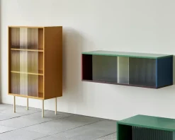 Best Hay - Reol til Væg med Glaslåger - Colour Cabinet - Multi - Medium
