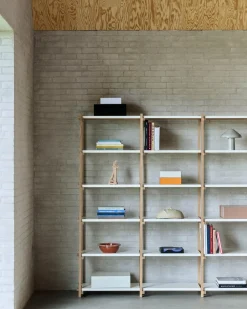 Best Hay - Woody Shelving 2.0 Column High - Hvid/Eg - 18 hylder