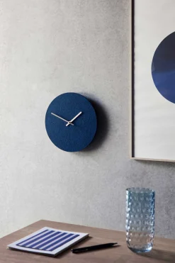 Best Hemverk - Vægur - Felt Mørkeblå - Ø28 cm - Kobber visere