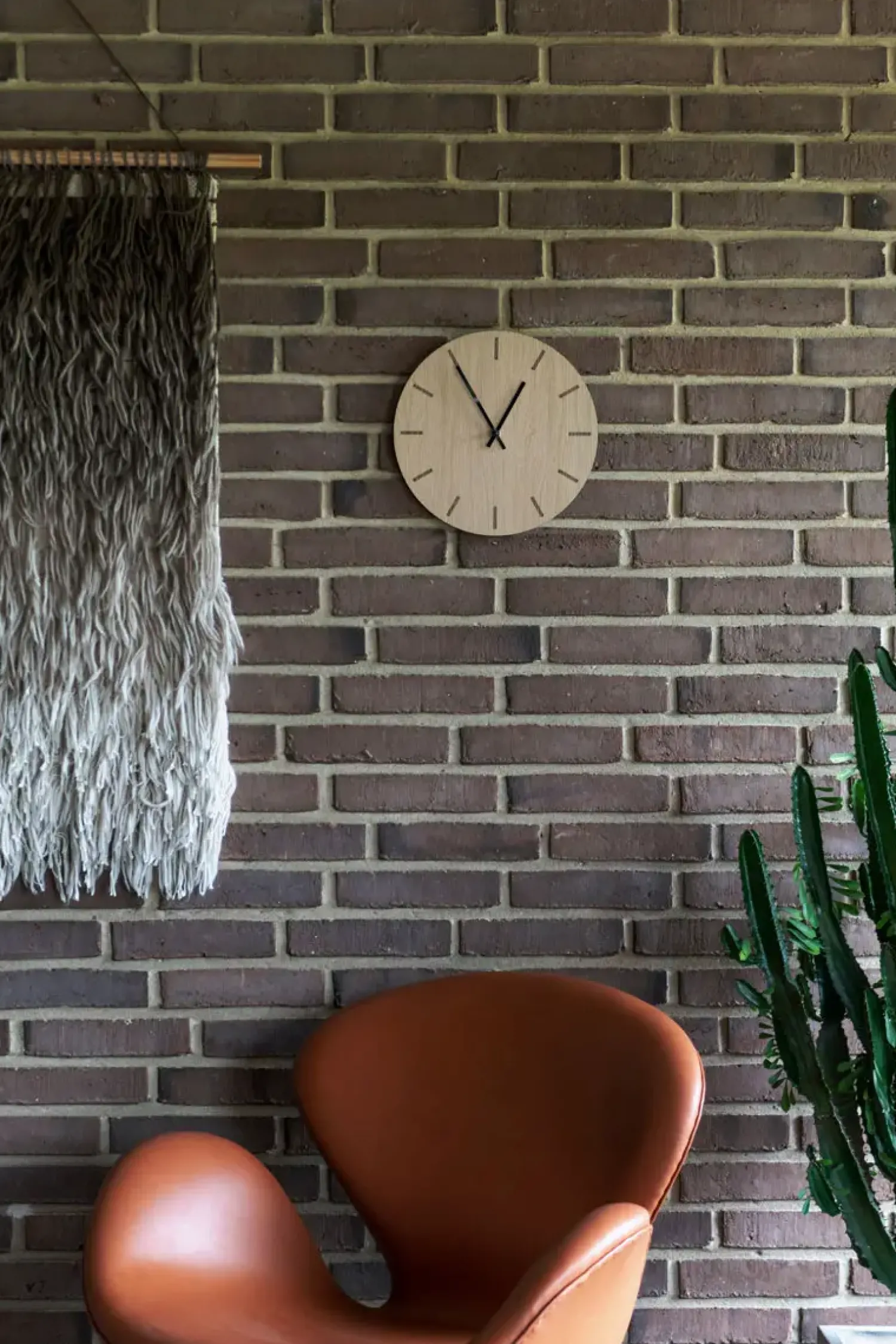 Best Hemverk - Vægur - Light Oak - Eg/Sort - Ø28 cm