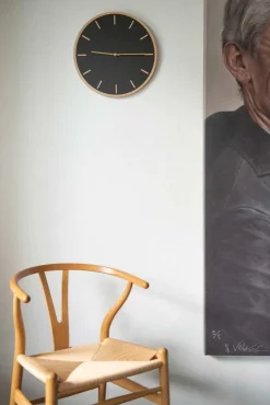 Best Hemverk - Vægur - Lys Eg/Sort - Guld visere - Ø38 cm