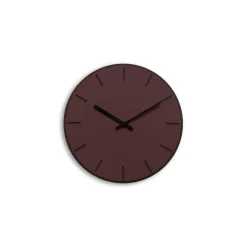 Hemverk - Vægur - Mørk Eg/Burgundy - Sorte visere - Ø28 cm