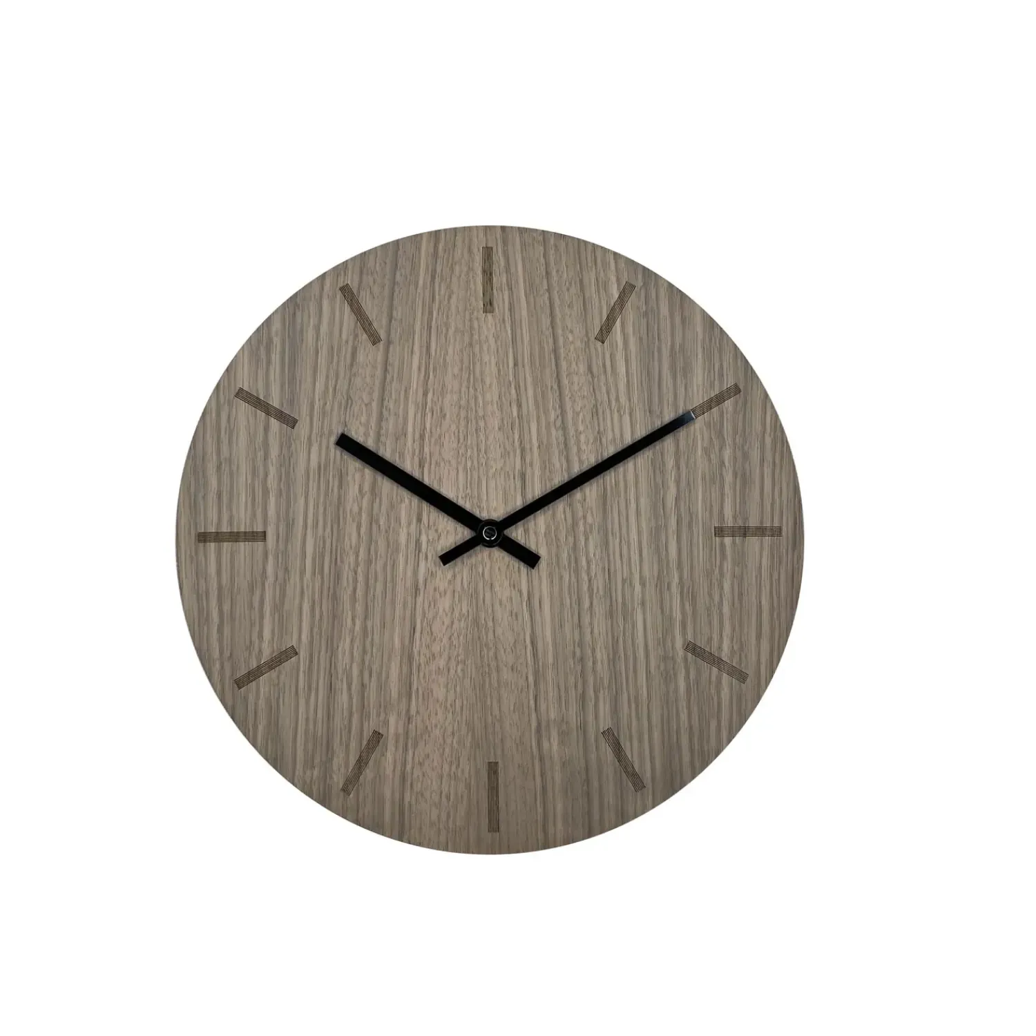 New Hemverk - Vægur - Valnød - Ø28 cm - Sorte visere