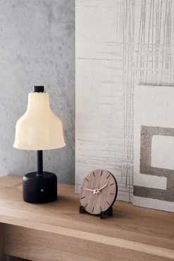 New Hemverk - Vægur - Valnød - Ø12 cm - Sorte visere